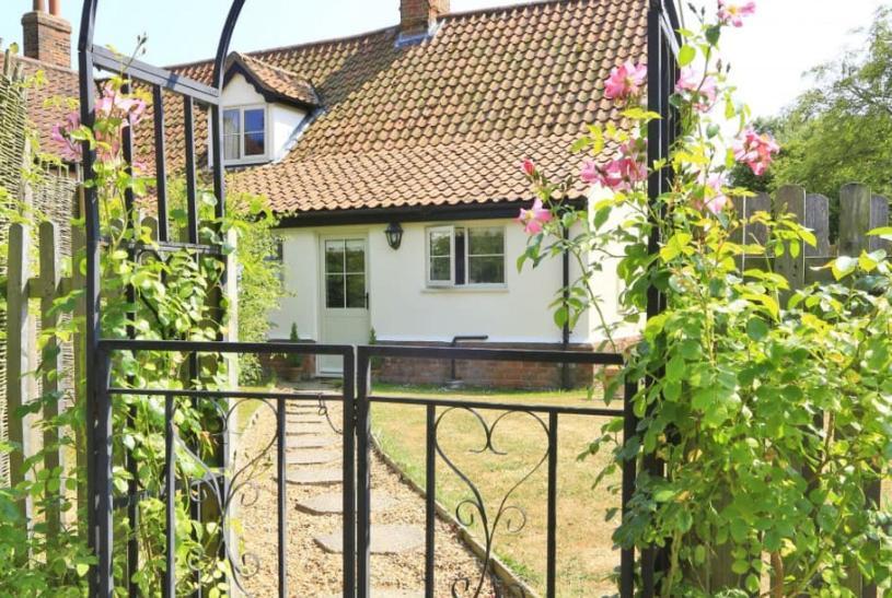 Dreamy Suffolk Country Cottage Escape Aldeby ภายนอก รูปภาพ